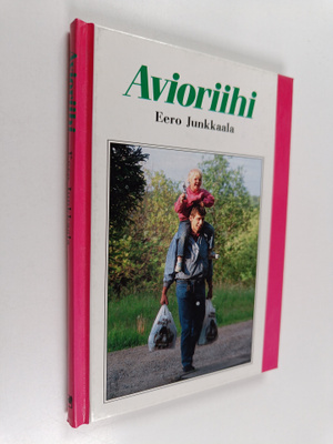 Eero Junkkaala : Avioriihi