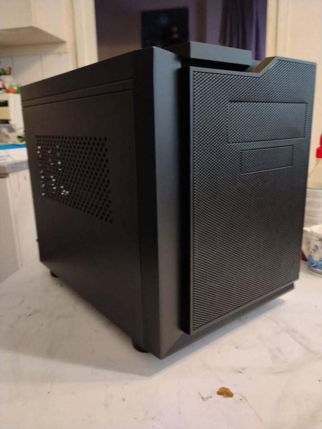 Pelitietokone ryzen 2700/rtx2060