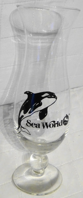 Iso juomalasi Sea Worldin San Diegosta, aito lasi