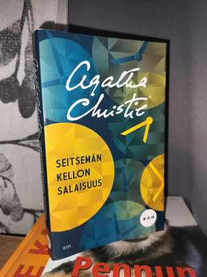 Agatha Christie - Seitsemän kellon salaisuus - Bon