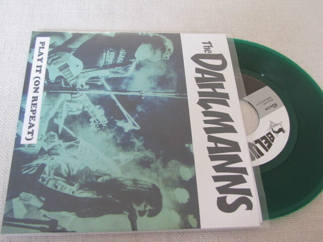 The Dahlmanns play it (on repeat) 7 45 2016 punk pop