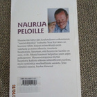 Vesa Karvinen NAURUA PELOILLE - MUSTA HUUMORI ARJEN VALOPILK - pikkukuva 2