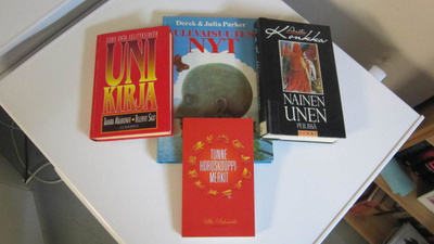 8 kpl unikirja, horoskoop, ennustus, taro,.Maunonen yms