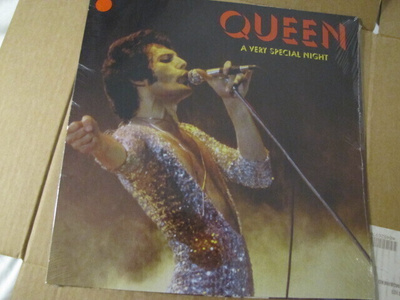 Queen a very special night lp muoveissa punainen vin uusi