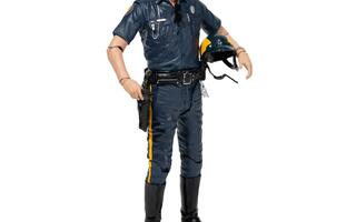 TERENCE HILL MATT KIRBY 18CM	(23 497)	16 points art. diodram