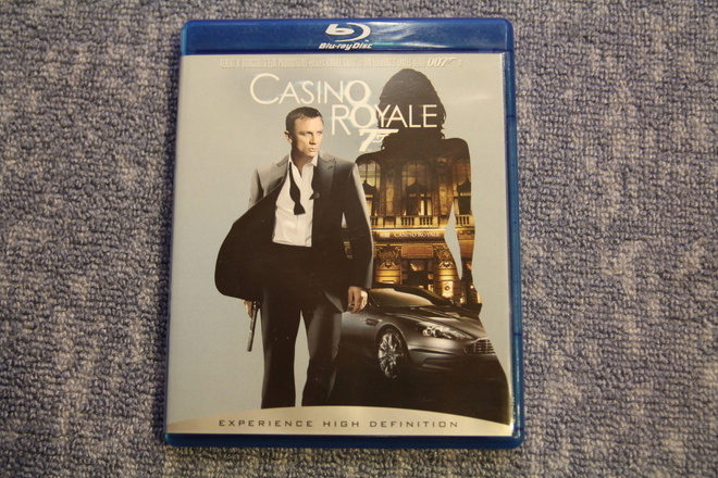 Bluray : 	 	Casino Royale (2006) - suomitekstit [James Bond]