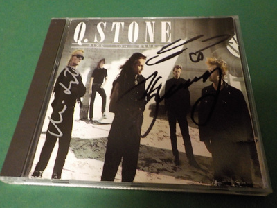 Q. STONE - PINK ON BLUE CD KOLMELLA NIMMARILLA