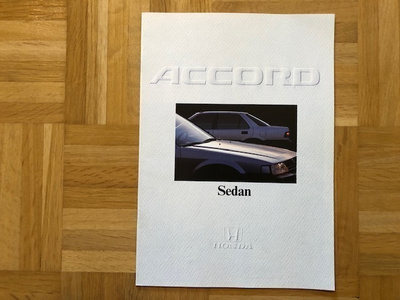 Esite Honda Accord Sedan 1986, ruotsi