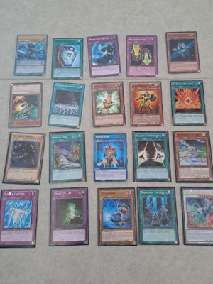20 kpl Yu-Gi-Oh kortteja