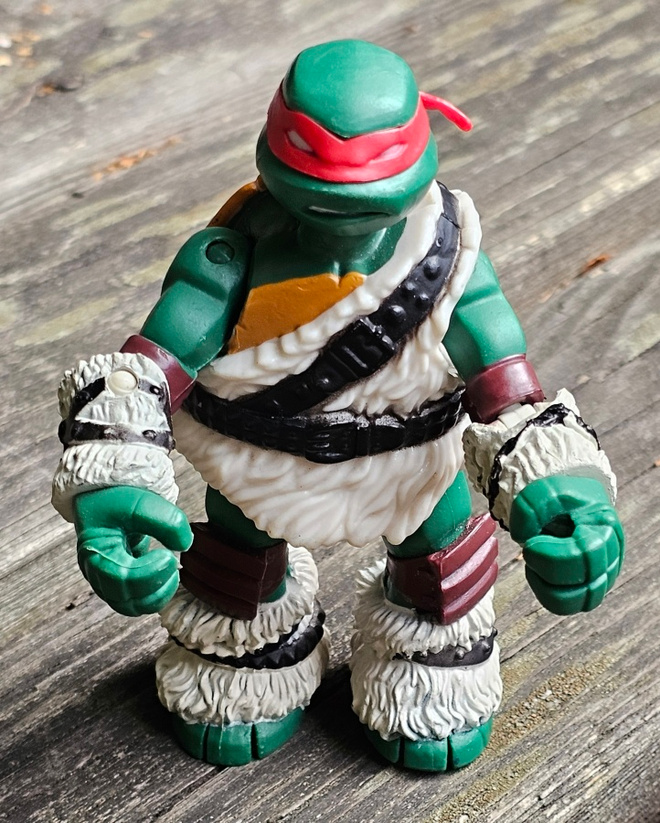 TMNT Teenage Mutant Ninja Turtles RAPH THE BARBARIAN 2014