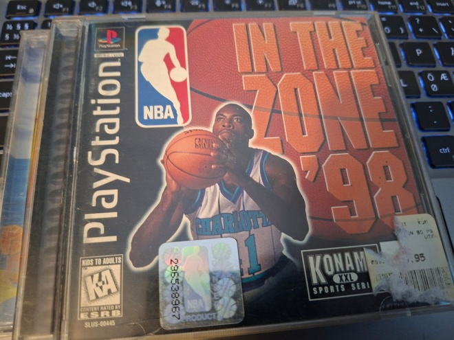 PS1 NBA In The Zone 99 CIB USA versio
