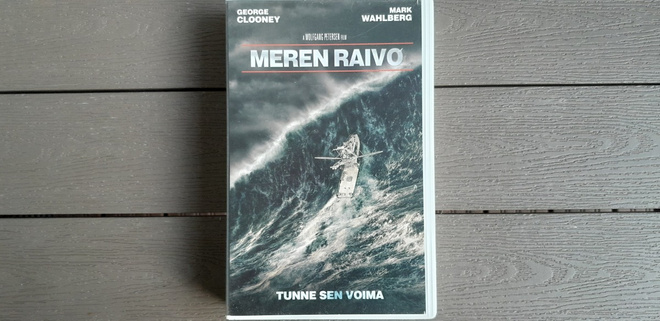 VHS: Meren Raivo (George Cloonet, Mark Wahlberg 2000)