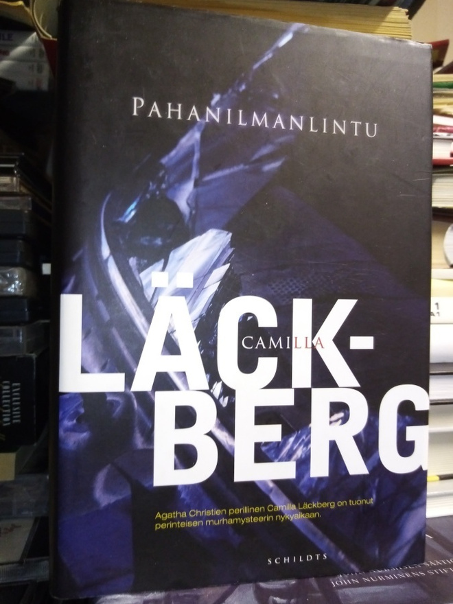 Läckberg :  Pahanilmanlintu ( SIS POSTIKULU)