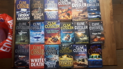 Clive Cussler pokkari 18 kpl englanniksi english pocket book
