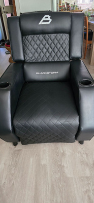 Blackstorm Throne of Games Recliner -pelituoli