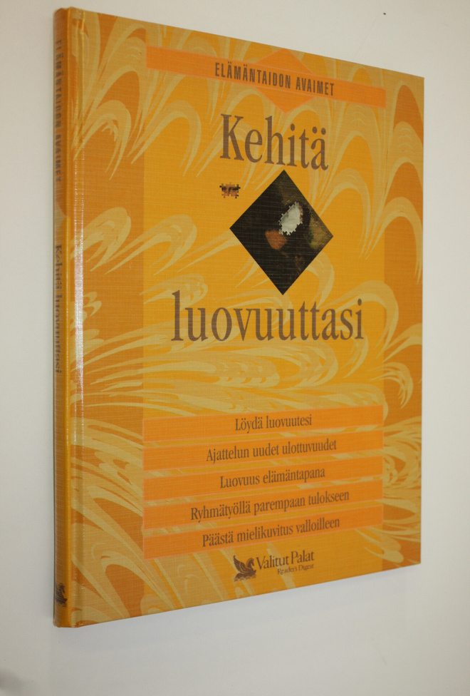 Hannele (toim.) Hietala : Kehitä luovuuttasi