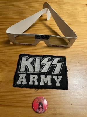 KISS Psycho Circus 3D-lasit+hihamerkki+rintamerkki