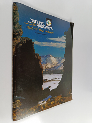 A photographic and comprehensive guide to National Parkwa...