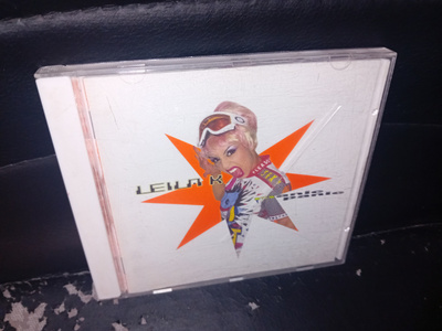 CD Leila K : Manic Panic ( SIS POSTIKULU )