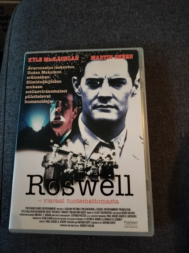 Roswell-vieraat tuntemattomasta DVD suomikannet