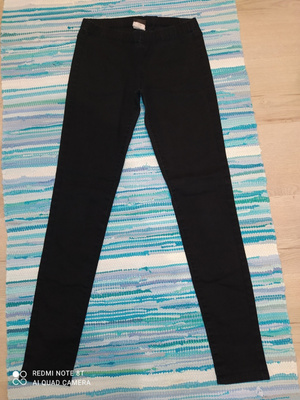 Piecesin farkkuleggingsit kokoa S/M