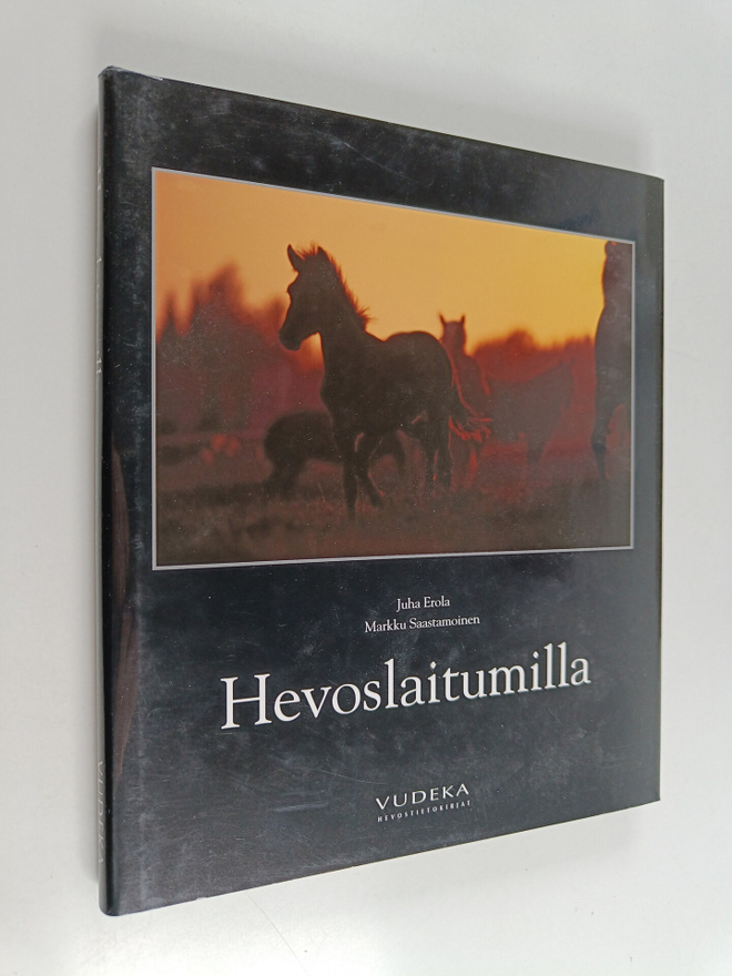 Juha Erola : Hevoslaitumilla