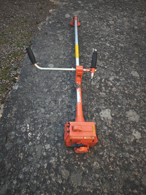 Raivaussaha HUSGVARNA 140