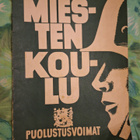 Miestenkoulu Puolustusvoimat pääesikunnan koulutusosasto - pikkukuva 1