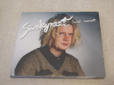 Särkyneet sinä nouset cd muoveissa