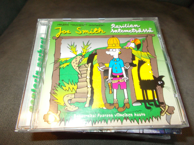CD MARTTI INNANEN ** JOE SMITH RASILIAN SATEMETTÄSSÄ **