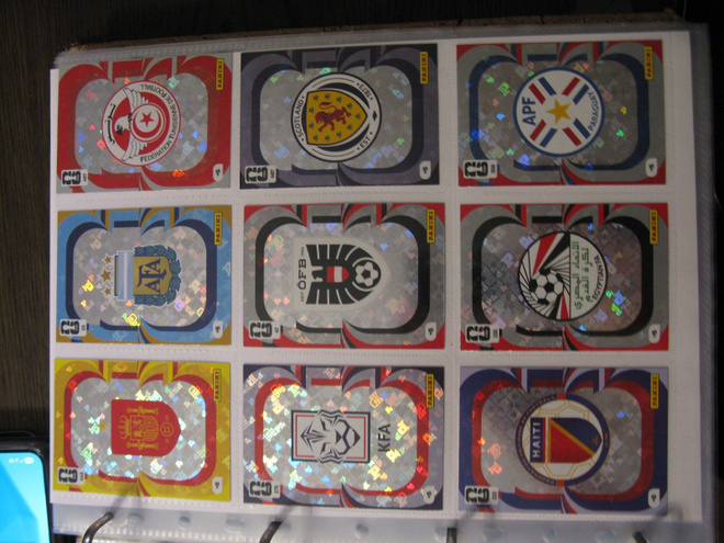Team LOGO - Panini FIFA WC Adrenalyn 2026  26kpl