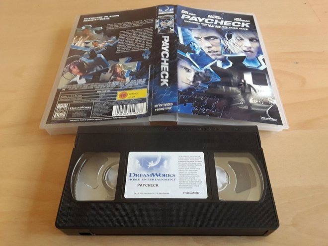 Paycheck - SF VHS (Universal Pictures Finland Oy)
