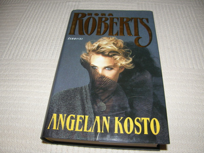 Nora Roberts Angelan kosto -sid