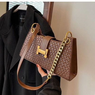 Women's woven handbag