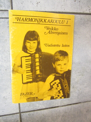 Veikko Ahvenainen : Harmonikkakoulu 1