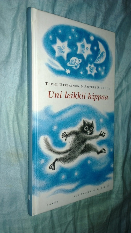 Uni leikkii hippaa
