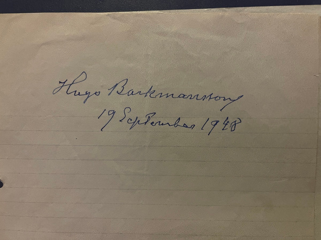 Taiteilija Hugo Backmanssonin nimikirjoitus
