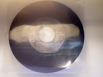 EARTHA KITT  ::  I LOVE MEN  ::  VINYYLI  7"    1984