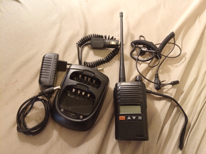 JAHTIJAKT 68 MHZ METSÄSTYSRADIOPUHELIN