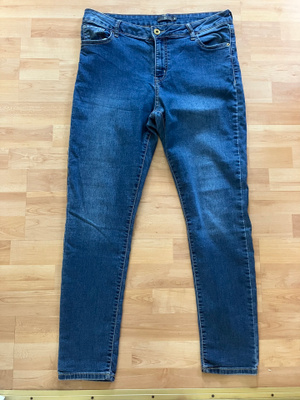 Hyvät farkut XL/ 44 naiselle