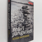 Mari Jungstedt : Kevään kalpeudessa - pikkukuva 1