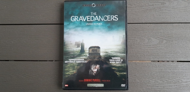 DVD: The Gravedancers (O: Mike Mendez 2007)