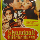 SKANDAALI TYTTÖKOULUSSA DVD - pikkukuva 1