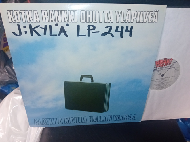 LP Kotka rankki ohutta yläpilveä : Alavilla mailla hallan ..