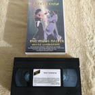 NUORI LOHIKÄÄRME VHS - pikkukuva 1