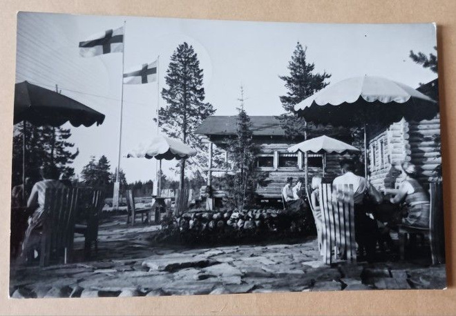 Rovaniemi, Napapiirin Maja, kesäinen terassihetki p. 1956 el
