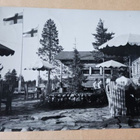 Rovaniemi, Napapiirin Maja, kesäinen terassihetki p. 1956 el - pikkukuva 1