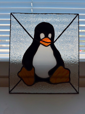 Käsin tehty lasinen Linux/Tux Tiffany työ/taulu