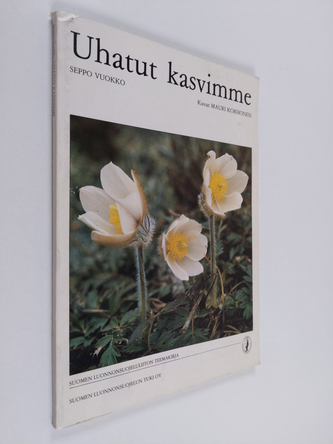 Seppo Vuokko : Uhatut kasvimme : Suomen luonnonsuojelulii...