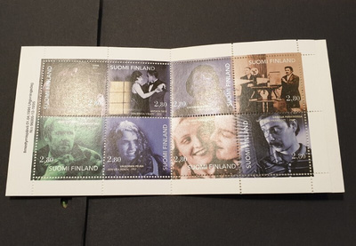 //  postimerkkivihko V31 Elokuva postituore, kannet mukana